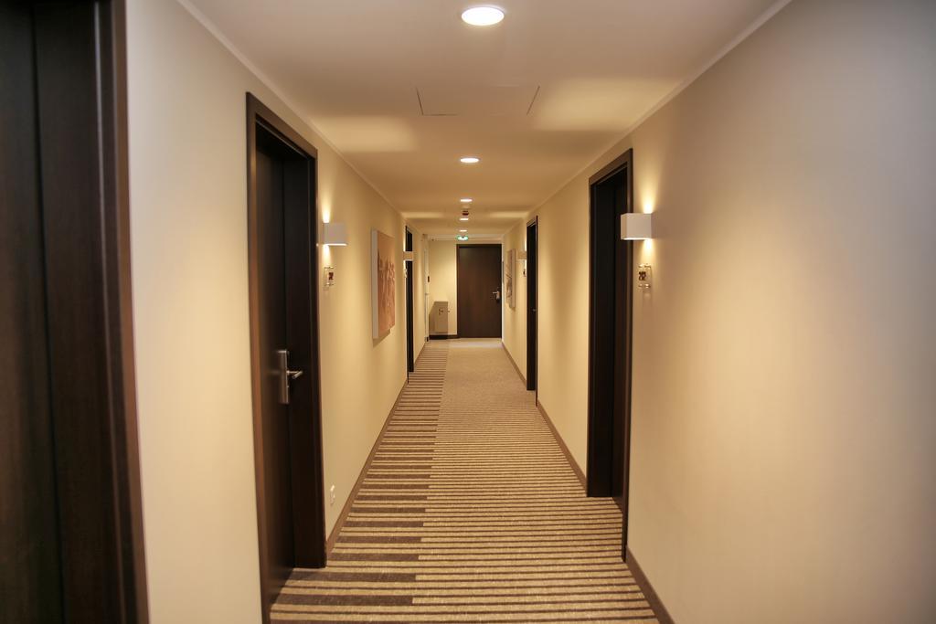โรงแรมโมบอนติ เนือร์นแบร์ค-เวสต์ โอบาอัสบาค ภายนอก รูปภาพ